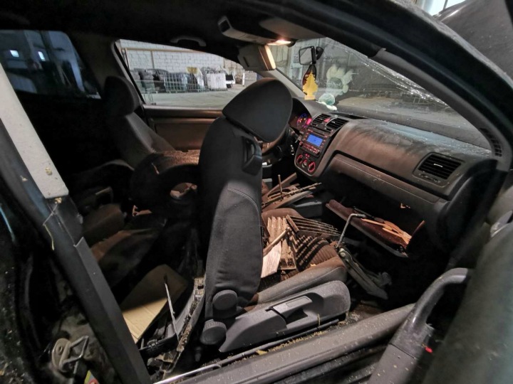 VOLKSWAGEN GOLF MOTEUR BOUCHONS RÉCHAUFFEURS 2006 1.9L 0132801363 0 132 801 36