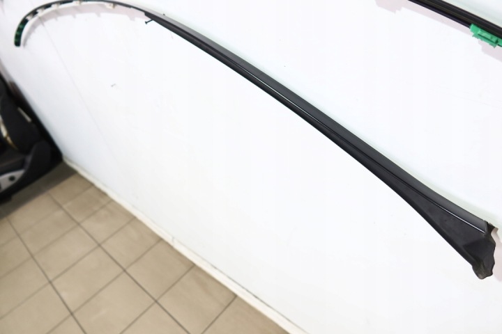 MERCEDES W205 BERLINE BAGUETTES MOULURE GAUCHE TOITS TOITS 2056900182 2056900282