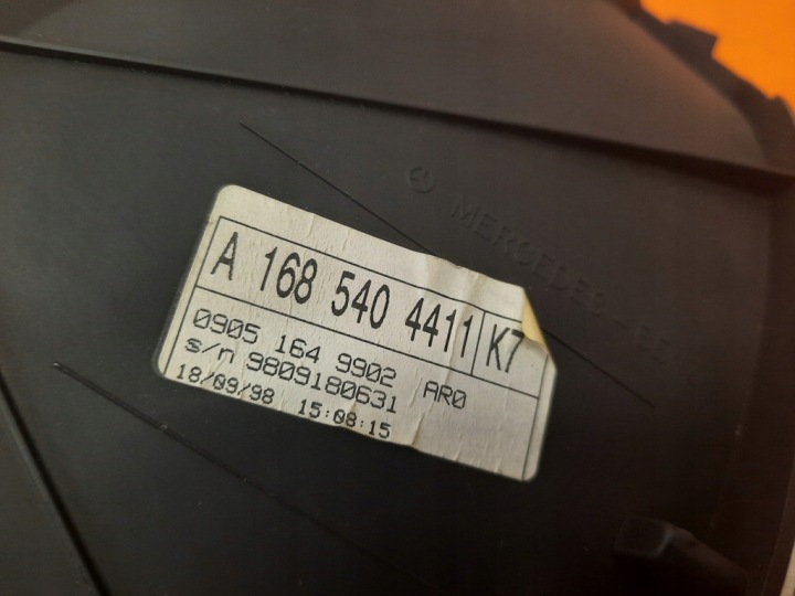 MERCEDES-BENZ A 160 W168 97-01 TABLEAU DE BORD COMPTEUR A1685404411