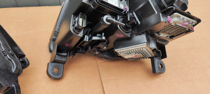 JEEP GRAND CHEROKEE WK2 2013 2014 2015 2016 PHARE XÉNON LED GAUCHE DROITE