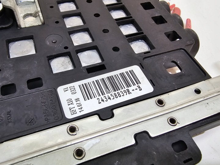 SERRE-CÂBLE FUSIBLE POSITIVE RENAULT ZOE #5875