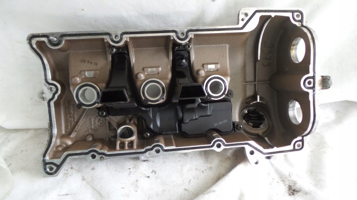 COUVERCLE DE SOUPAPES PORSCHE PANAMERA 94610523560 LIFT