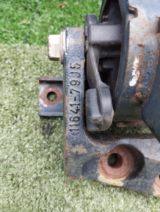 POIGNÉE COUSSIN MOTEUR SUZUKI SX4 SEDICI 1.9 DDIS 11641-79J5