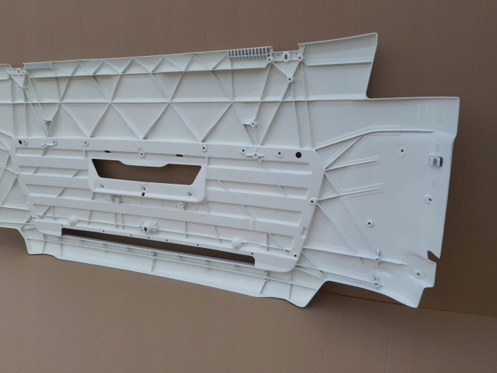 MAN TGS EURO 5 CAPOT GRILLE CALANDRE 81611106042