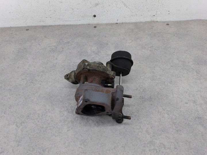 TURBINE AVEC COLLECTEUR OPEL CORSA D 55202637 1.3 CDTI