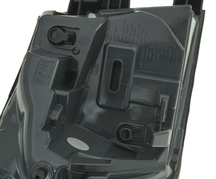 PHARE ARRIÈRE VERS BMW 3 F30/F31/F80 2011-2015 63217456520 DROITE