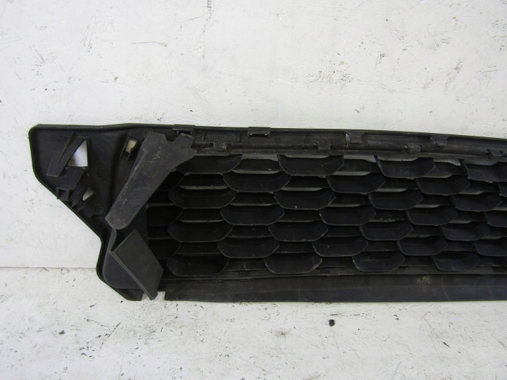 DACIA DUSTER I GRILLE CENTRALE PARE-CHOCS AVANT 622540347R