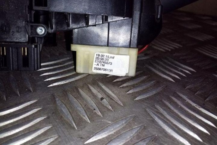 BAGUE SLIZGOWY CAOUTCHOUC RENAULT TRAFIC III FLATBED (EG_) 255670610R