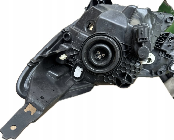 PHARE AVANT NISSAN NOTE II E12 ORDINAIRE 12-16 RH 260103VV0A