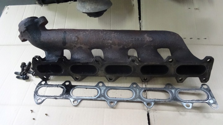 MERCEDES W124 2.5D MOTEUR 6050700101 R6050111001