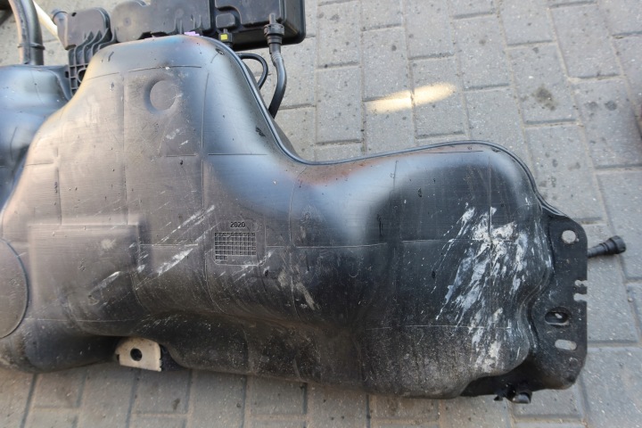 RÉSERVOIR RÉSERVOIR CITROEN DS PEUGEOT 9826626680 9826626780