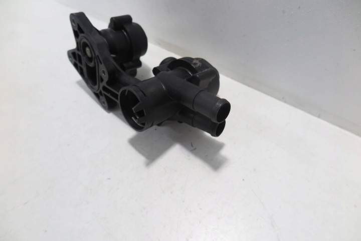 CHÂSSIS THERMOSTAT VW AUDI SKODA 03C12111B