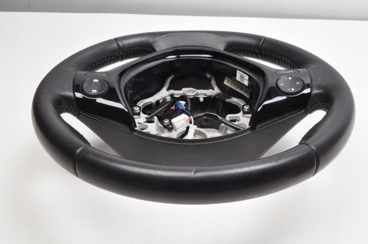TOYOTA AYGO II VOLANT CUIR MULTIFONCTIONNELLE 45100-0H060