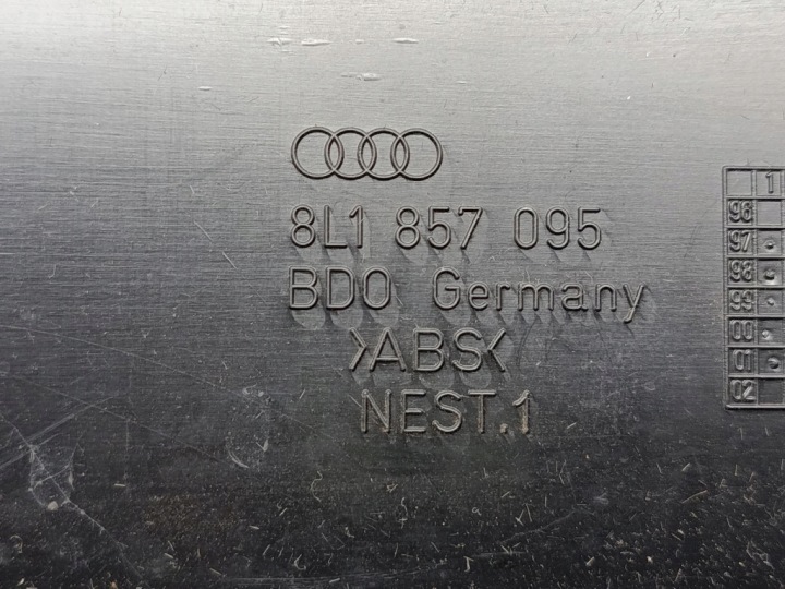 AUDI A3 8L LIFT BOÎTE À GANTS COCKPIT PASSAGER 8L1857095