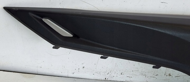 QUEUE PLASTIQUE GAUCHE 83600-K1B-T000 HONDA NSS FORZA 125 350 2021+R