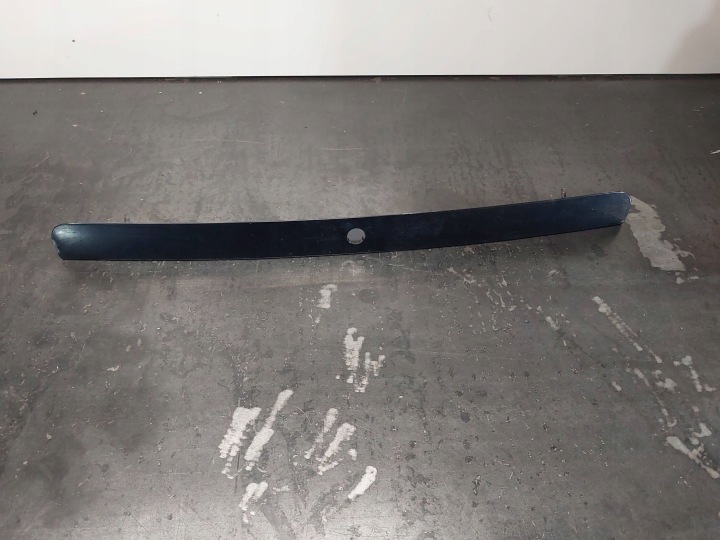 MOULURE ÉCLAIRAGE NUMÉROS AUDI A4 B5 8D LIFT UNIVERSEL 8D9827576