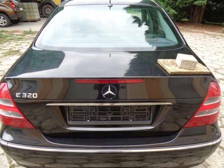 PLANCHE COCKPIT TABLEAU DE BORD CONSOLE 02-09R. MERCEDES W211 E CLASSE