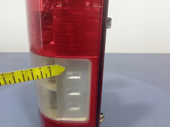 BERLINGO PARTENAIRE I LIFT 02- PHARE ARRIÈRE DROITE ARRIÈRE 9657976980