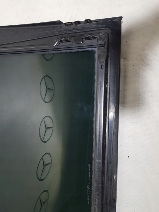 MERCEDES W211 VITRE TOITS PANORAMA A2117800121