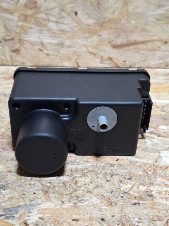 POMPE SERRURE CENTRAL VW GOLF III 1H0962257G