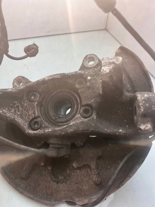 AUDI A4 S4 B6 8E 8H 2000CM3 ESSENCE ROTULE DE DIRECTION AVANT 737373