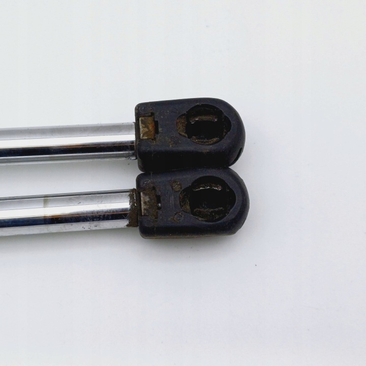 SERVOMOTEUR COUVERCLES DE COFFRE COUVERCLES DE COFFRE HYUNDAI LANTRA I 8177129221 PRIX ZA 2 PCS NR284