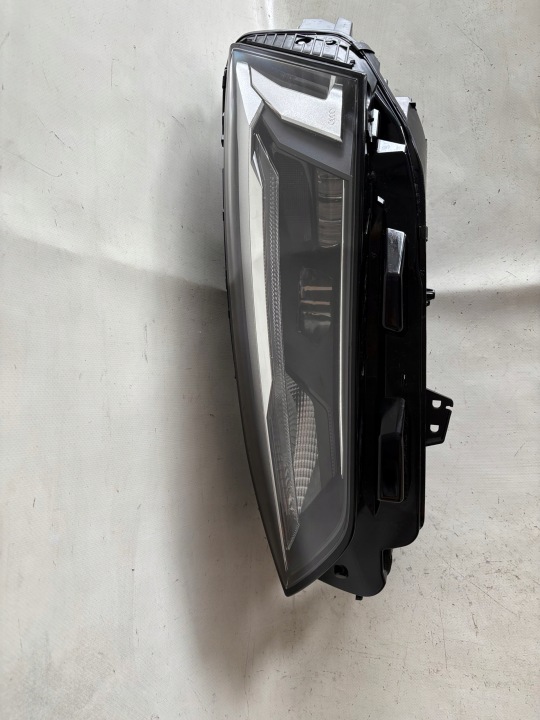 AUDI A5 8W6 LIFT -19 PHARE GAUCHE AVANT COMPLET LED 8W6941011