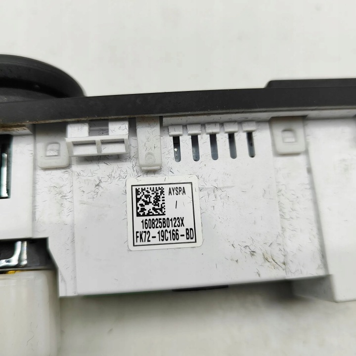 SUPPLÉMENTAIRE RACCORD MULTIMEDII (AUX/USB) LAND ROVER DISCOVERY SPORT (L550)