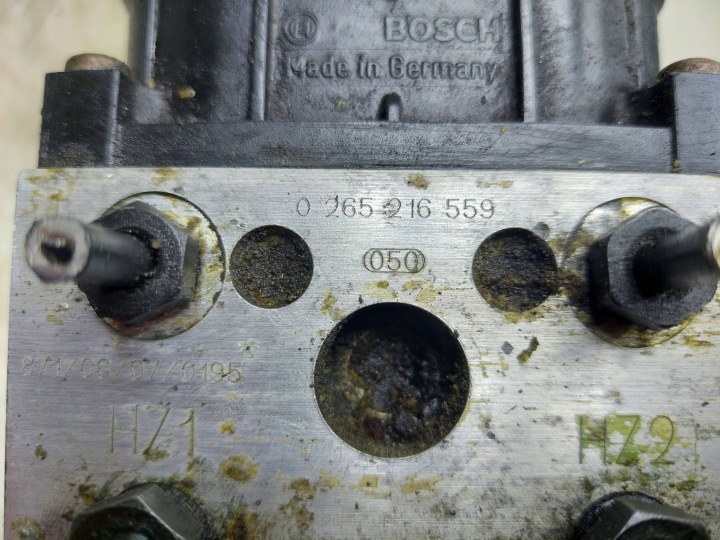 POMPE ABS 0265216559 8E0614111AB VW PASSAT B5 AUDI A6 C5