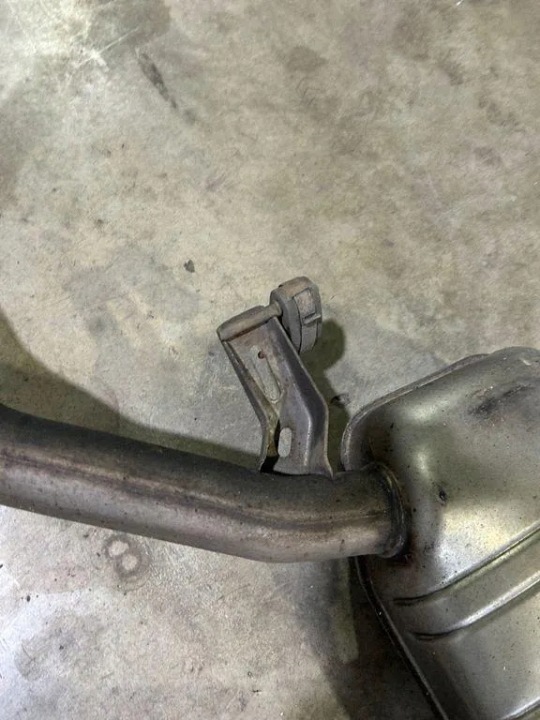 BMW 6 F13 ÉCHAPPEMENT SILENCIEUX DROIT 7812397