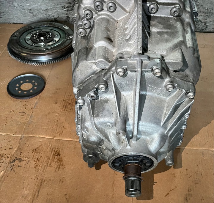 PARFAITE BOÎTE DE VITESSES JEU PORSCHE PANAMERA 971 4.0 TURBO AVEC E-HYBRID 1