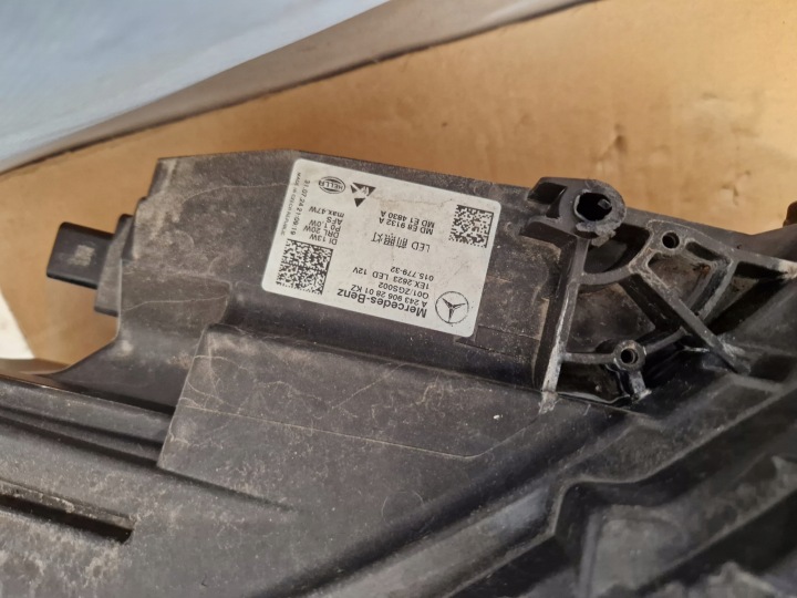 PHARES MERCEDES EQA EQB ENSEMBLE