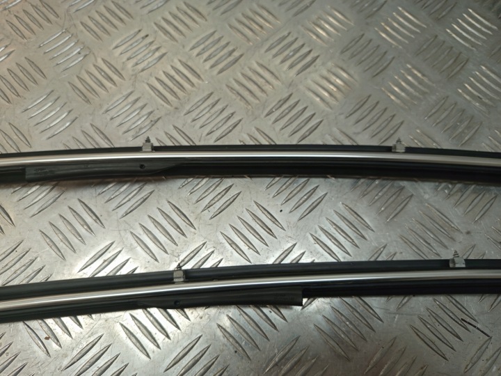 BMW E93 MOULURE JOINT D'ÉTANCHÉITÉ VITRES MONTANTS A 7119111
