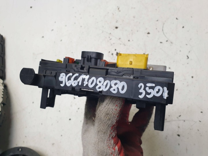 MODULE BOÎTE FUSIBLES CITROEN C4 PICASSO 9661708080