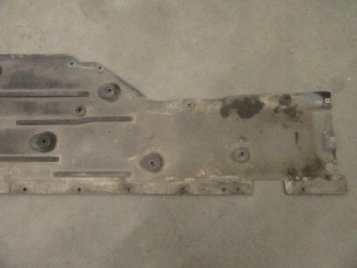 PROTECTION INFÉRIEURE CHÂSSIS DROITE BMW E84 E90 E91 BERLINE UNIVERSEL