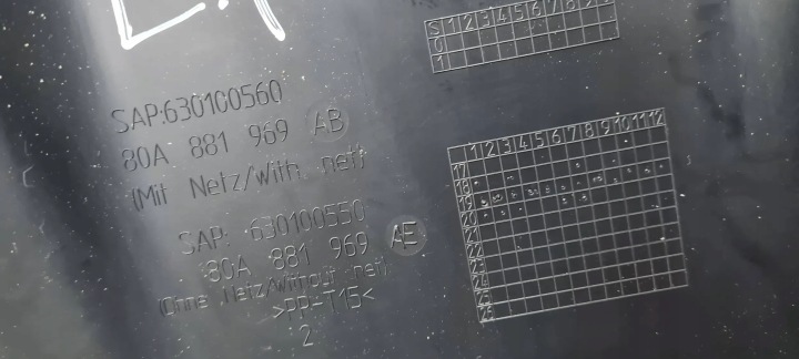 Q5 80A PROTECTION DOSSIER SIÈGES AVEC GRILLE GAUCHE DROIT AVANT SLINE 80A881969AB