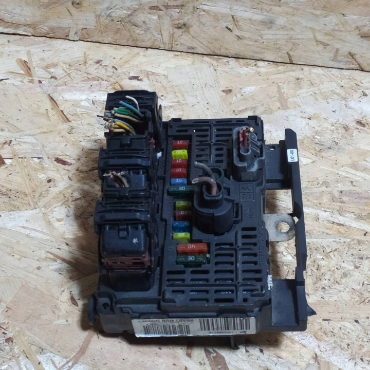 BOÎTE MODULE CITROEN PEUGEOT BSM L01-00 9656086080 S118983001K