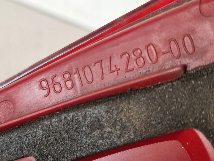 PHARE COUVERCLES DE COFFRE DROIT ARRIÈRE CITROEN C5 III X7 UNIVERSEL
