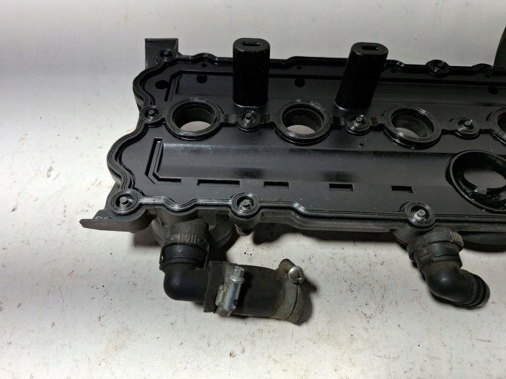 VOLKSWAGEN TOURAN I 2005 COUVERCLE DE SOUPAPES