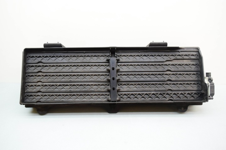 GRILLE PEUGEOT 3008 SUV 9811409180 1.2L GASOLINE 96KW 2019