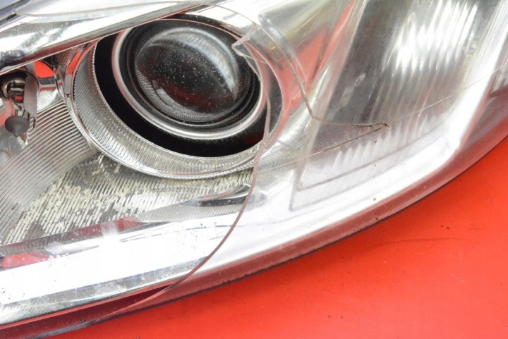 PROJECTEUR GAUCHE PHARE AVANT LENTILLE XÉNON EUROPE 13226792 OPEL INSIGNIA A 08-14