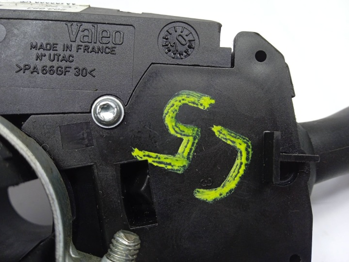 COMMUTATEUR COMPOSITE 96496662XT CITROEN C5 LIFT PEUGEOT 407
