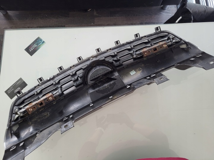 OPEL ZAFIRA B CALANDRE GRILLE 13157590