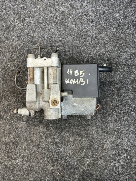 POMPE ABS AUDI A4B5 0265201049 4A0614111A