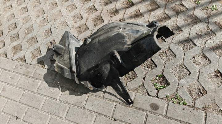 PASSAGE DE ROUE GAUCHE AVANT COMPLET MERCEDES C CLASSE W204 A2046981330 A2046902730