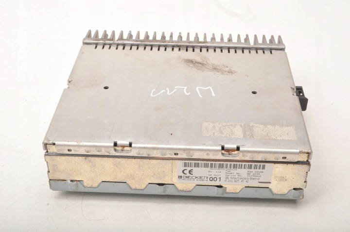 MERCEDES CLASSE E W211 AMPLIFICATEUR BECKER A2118274542