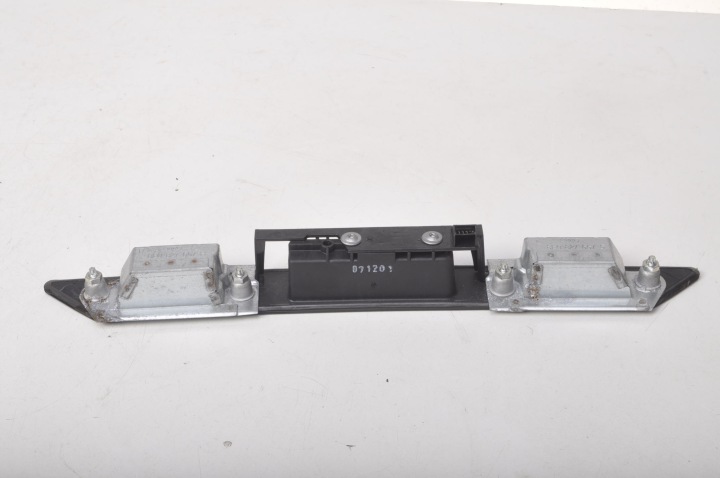 AUDI A6 C6 CACHE MOULURE POIGNÉE COUVERCLES DE COFFRE 8E0827657