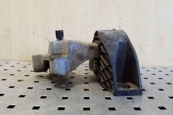 AVANT COUSSIN MOTEUR DACIA SANDERO 113752043R 1.2L GASOLINE 55KW 2016