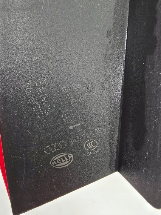 AUDI A4 B8 BERLINE PHARE GAUCHE ARRIÈRE LED 8K5945095K