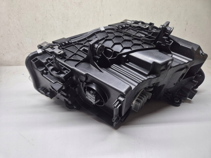 DESCRIPTION PHARE AVANT AVANT GAUCHE BMW X3 G01 X3 G02 ADAPTIVE LED 8739653